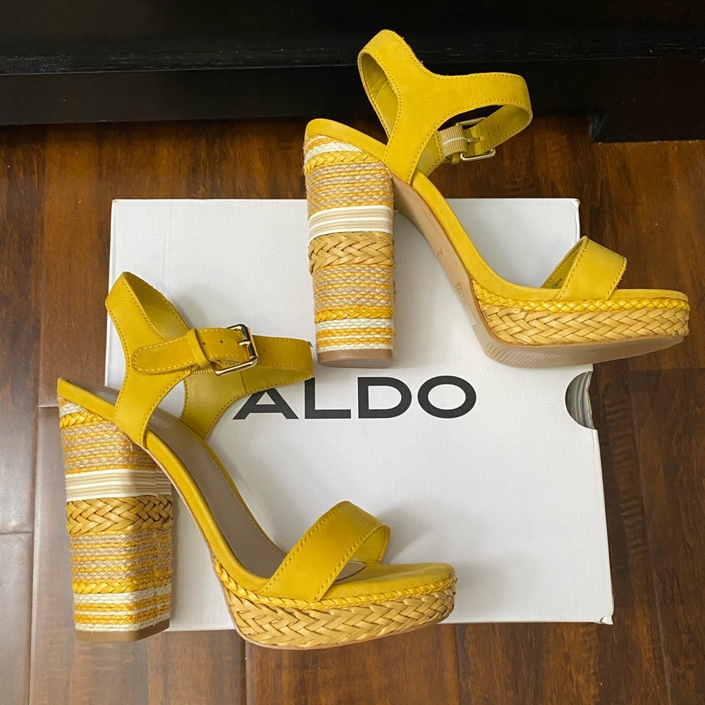 NEW Aldo Huglag Heel in Yellow - Size US 7.5